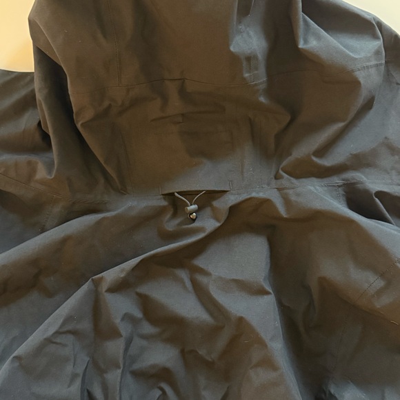 Lululemon Rain Haven Jacket - Picture 13 of 14